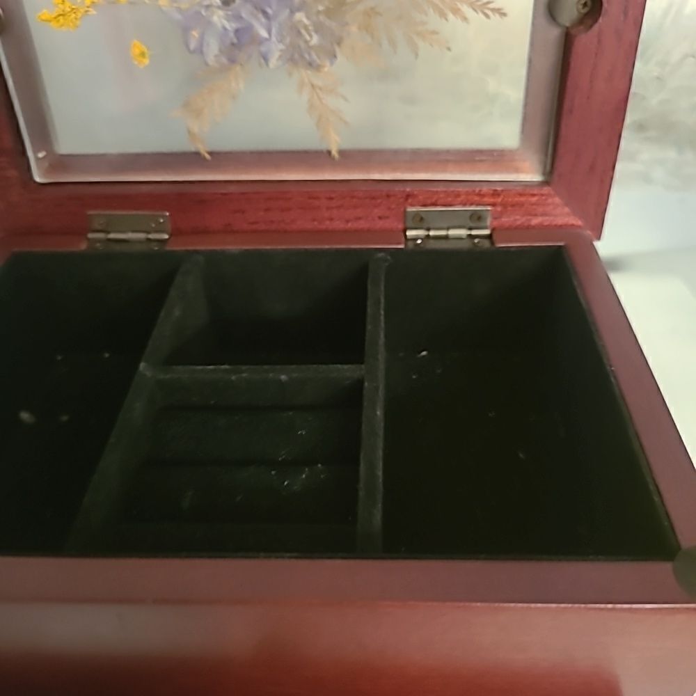 Jewelry Box  - Picture 7 of 8